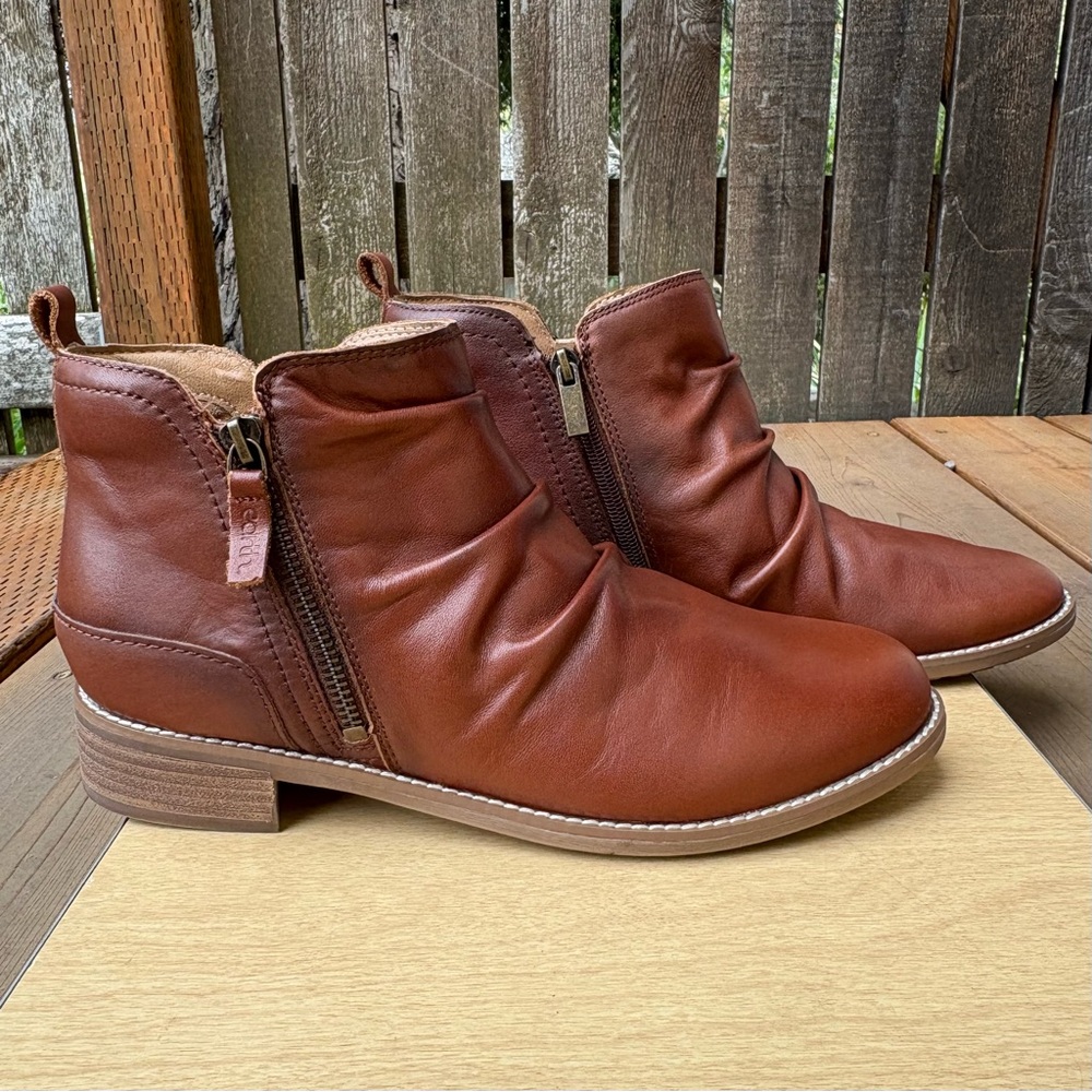 Earth Wm’s Etnadya Ruched Leather Ankle Boots In Medium Brown Sz 9.5